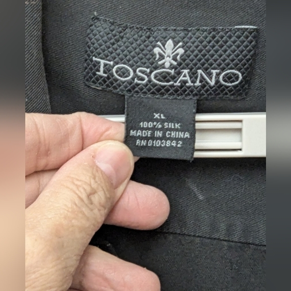 Toscano XL 100% silk button down shirt with short sleeves in black print - Picture 3 of 11